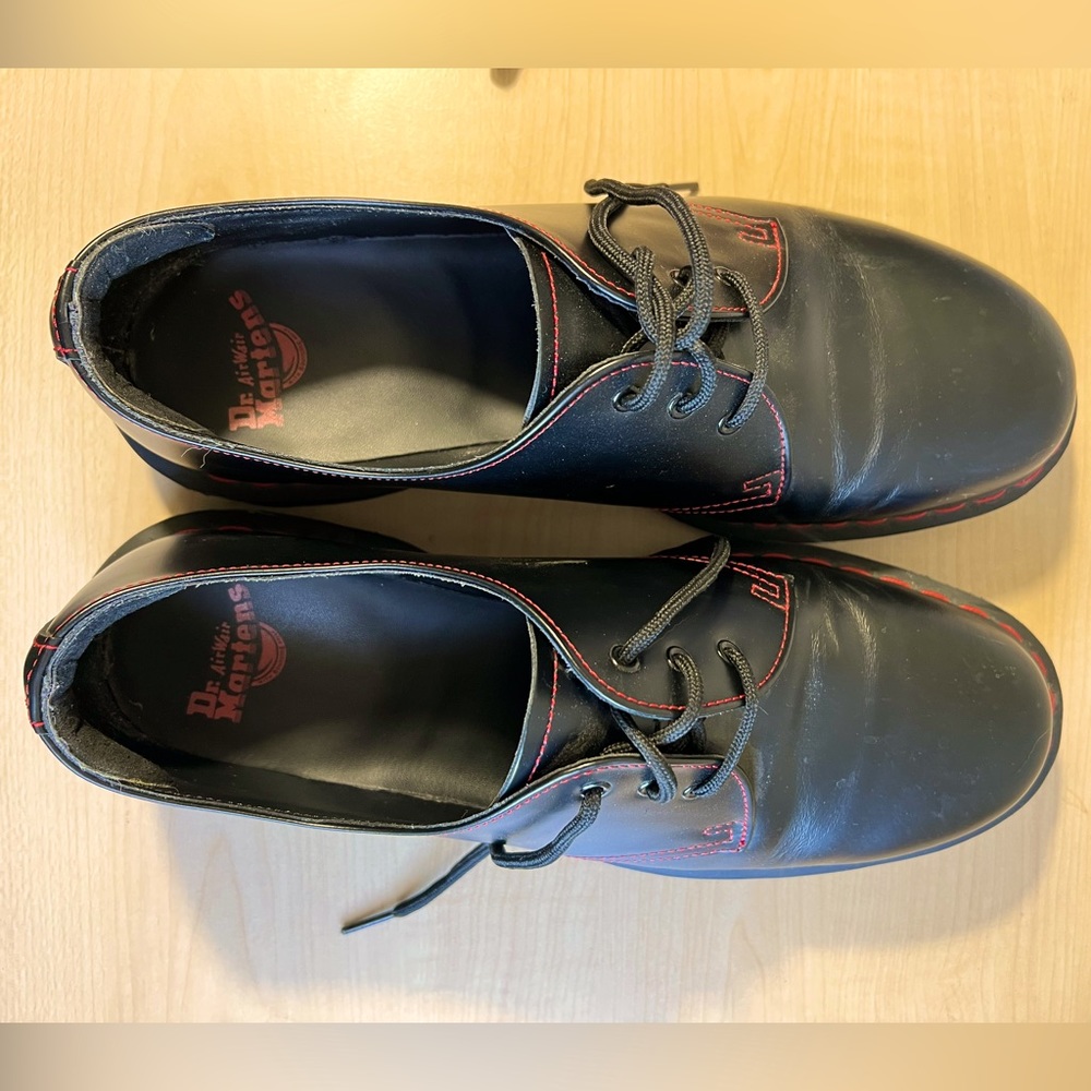 Dr Martens RS 1461 black with red stitching - excellent used condition